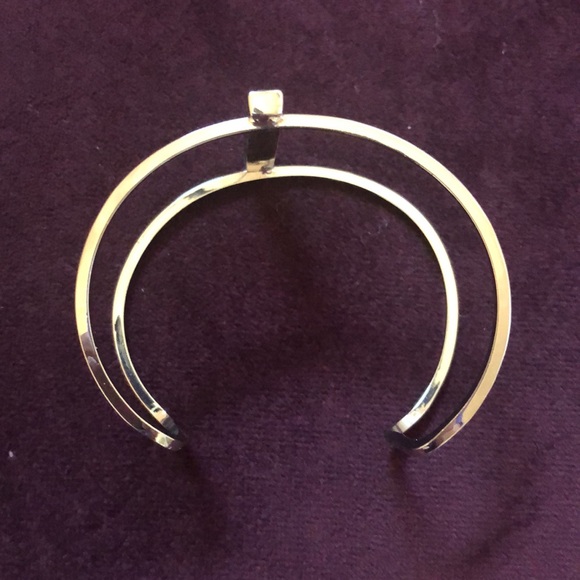 WHITE HOUSE BLACK MARKET CUFF BRACELET & CIRCLE PENDANT NECKLACE W/ BAGUETTES - Picture 4 of 12